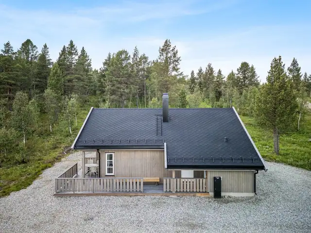 Meget pen nyoppført fritidsbolig med moderne uttrykk, flott utsikt, 2 soverom, stor hems etc — bilde 10
