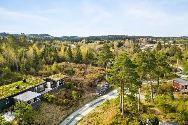 Rare opportunity: large natural plot close to the sea with great views in a sought-after cabin area with its own marina — image 6