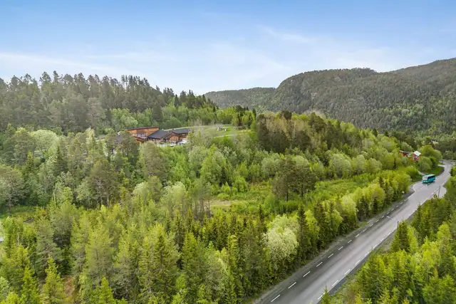 Området har du fra bussholdeplass Gammelbyen til Vemyrtoppen som går langs Bjørnliveien.