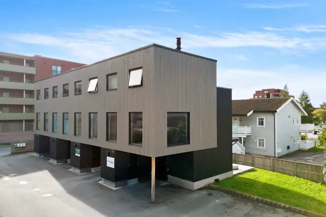 Velkommen til Ole vigs gate 25D. Flott rekkehus med endebeliggenhet i sentrum av Stjørdal.