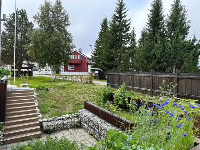 Innholdsrikt høykvalitetshus i populært område, Røros Sentrum. 3 stuer. 6 store soverom. 3 bad. Sentral beliggenhet. — bilde 6