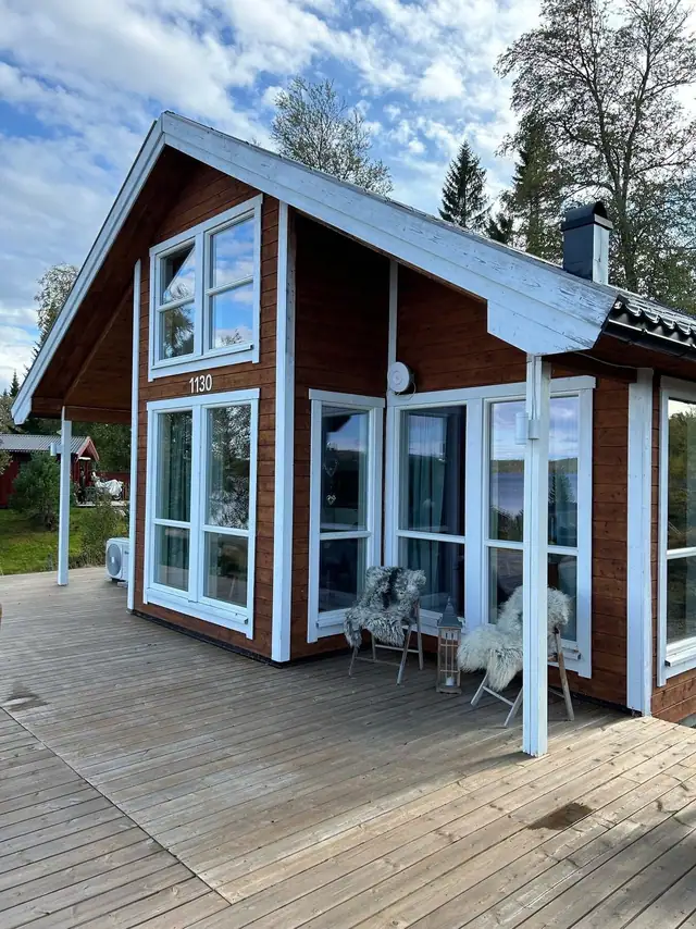 Nyere fritidsbolig fra 2018 med nydelig utsikt og gode solforhold | Bilvei | Innlagt strøm | Svært gode turmuligheter — bilde 4