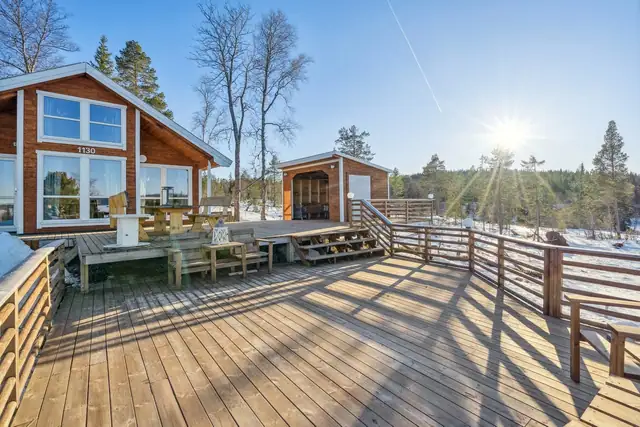 Eiendommen nyter gode solforhold.
