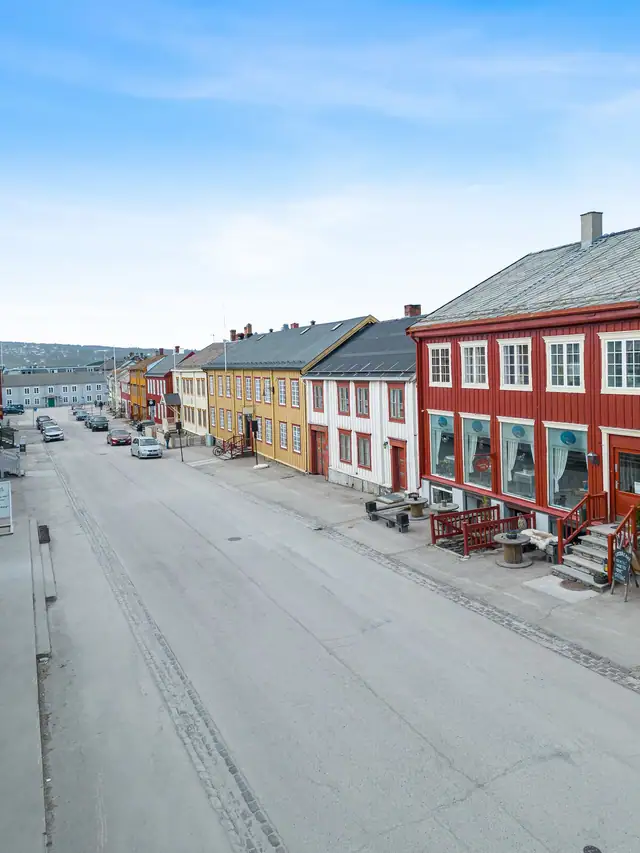 Flott & sentral næringseiendom med mulighet for bolig i øvre etasjer i hjertet av Røros Sentrum. Profilert beliggenhet. — bilde 6