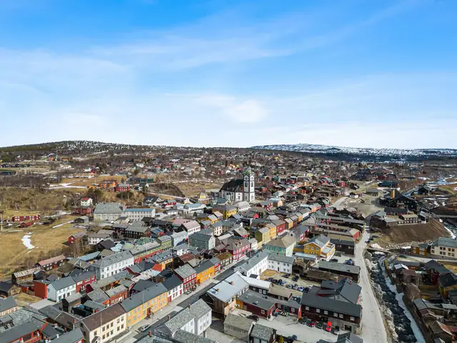 Eiendommen ligger fint til i Bergmannsgata og har en sentral og profilert beliggenhet
