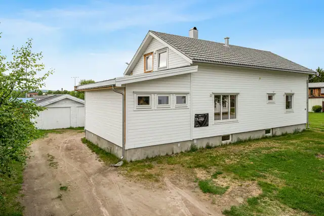 Øra 23