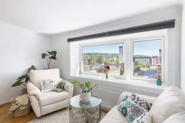 En arealeffektiv 2-roms med etterspurt beliggenhet rett ved både NTNU Handelshøyskolen og Gløshaugen - Her bor du i en perfekt kombinasjon av beliggenhet og bokvalitet.