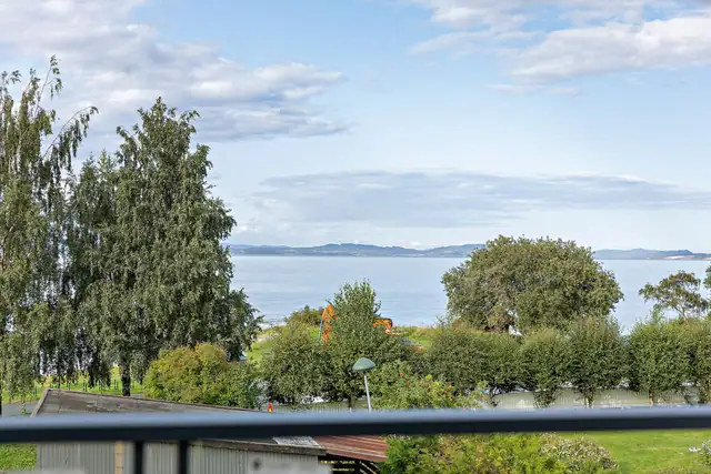 En av to solgt! Nye familieboliger m/suveren plassering i hansbakkfjæra. 4 soverom & 2 bad. Kun 50 meter til stranda! — bilde 12
