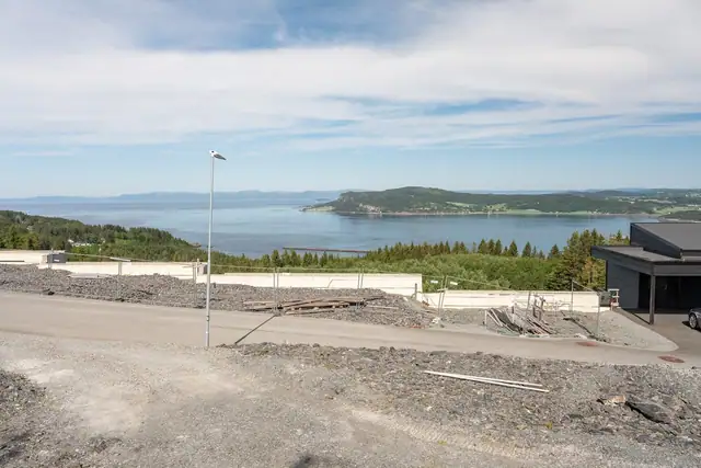 Utsikt fra tomt 21.