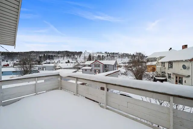 Central 3-room flat in Tolga centre. Good sun. Walking distance to everyday amenities & public transport. — image 7