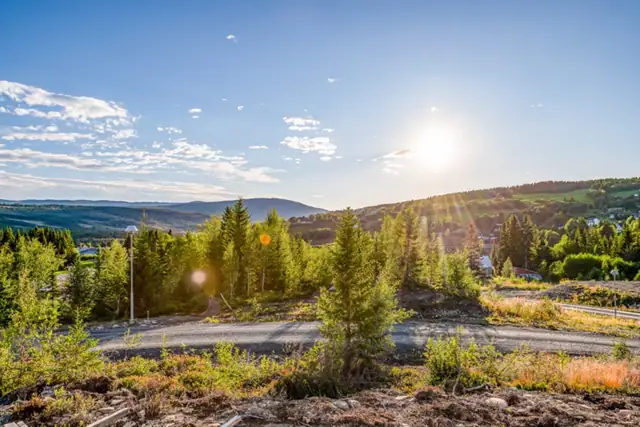 Det skal nå bygges en prosjektert enebolig i et nytt og moderne boligfelt, meget sentralt i Tydal. Her har du fantastisk utsikt og gode solforhold.