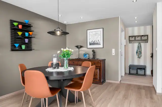 Stor (122m2 BRA) og innbydende 4-roms terrasseleilighet - garasjeplass og heis - oppgradert 2011/2023 - sentralt! — bilde 12