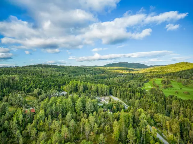 Her er du både golfbane og fantastiske Bymarka like utenfor døra.