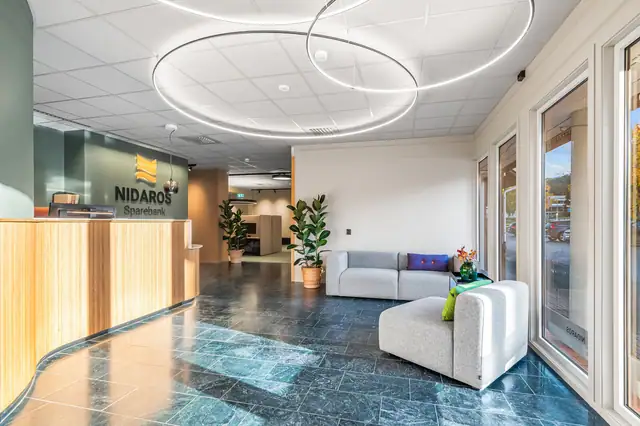 1. etg. Nidaros Sparebank - resepsjon