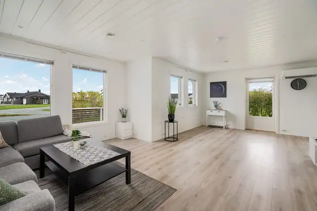 Stue med utgang til terrasse