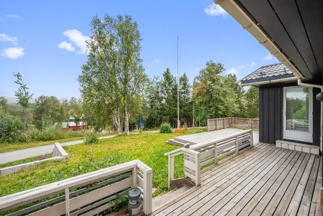 Enebolig med sentral og attraktiv beliggenhet på Glåmos. Nytt bad fra 2020. Romslig tomt. — bilde 6