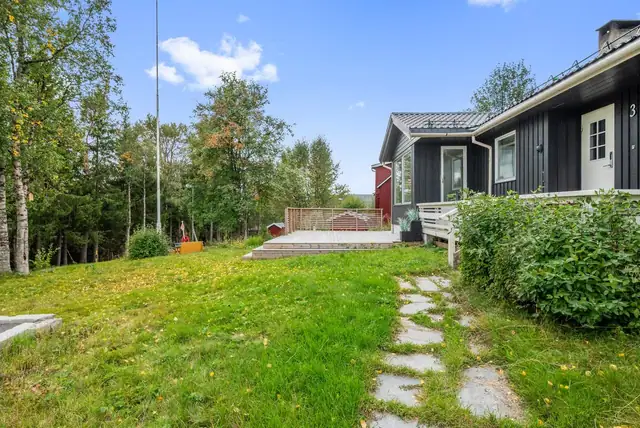 Enebolig med sentral og attraktiv beliggenhet på Glåmos. Nytt bad fra 2020. Romslig tomt. — bilde 8