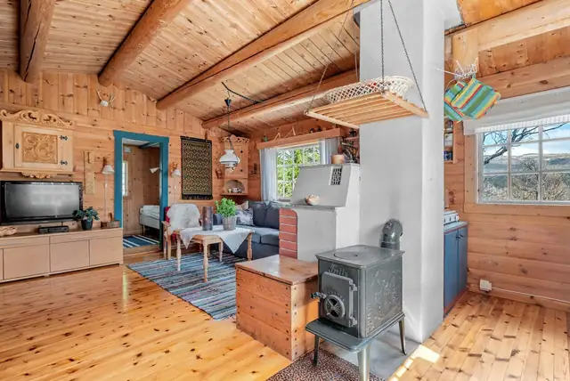 Cosy cabin cluster with cabin, annexe and outbuilding - 2 bedrooms + beds in the annexe - Electricity - Year-round road — image 10