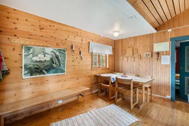 Cabin with mains electricity & secluded setting - Large 30 m² veranda - Short distance to fishing, hunting & walks — image 10