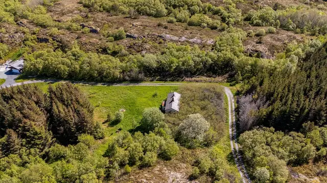 Large property right by the sea with plenty of potential. House ready for demolition. A real chance to create something special! — image 5