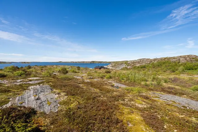 Sun-drenched leisure plot on Lysøya - Road access all the way - Sea views - Boat berth — image 10