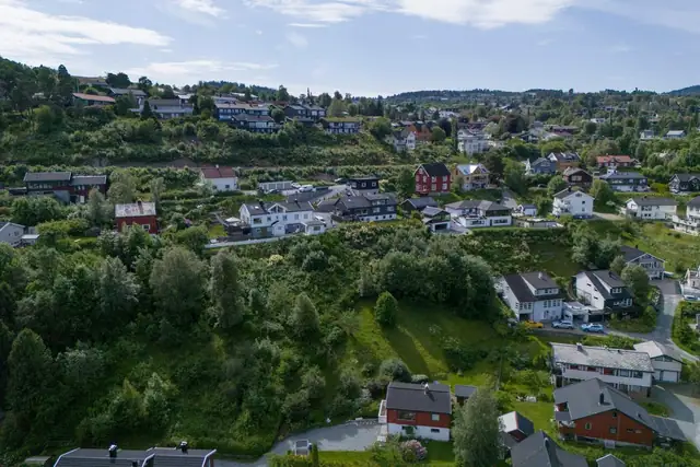 Tomt til salgs - Nært sentrum - Svært god utsikt — bilde 3