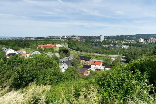 Tomt til salgs - Nært sentrum - Svært god utsikt — bilde 10