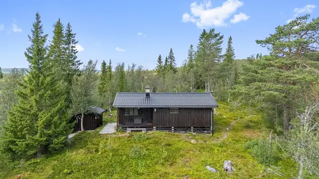 Frittliggende og sjarmerende hytte - Gode sol og utsiktsforhold - Flott turterreng i alle retninger — bilde 4