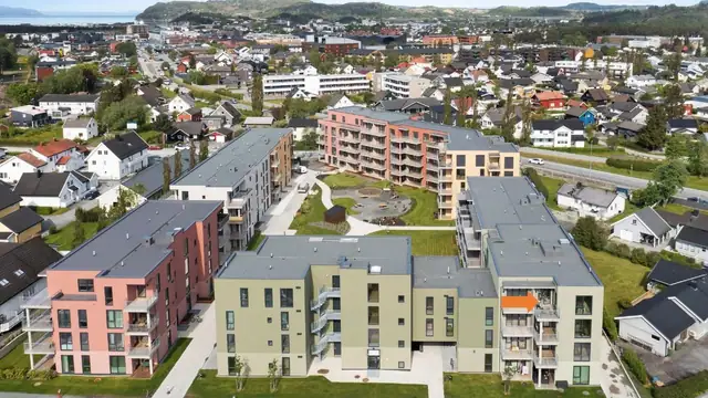 Leiligheten ligger i bygget som er betegnet som "D-blokka" i prosjektet Hangaren, og er utsolgt fra utbygger.