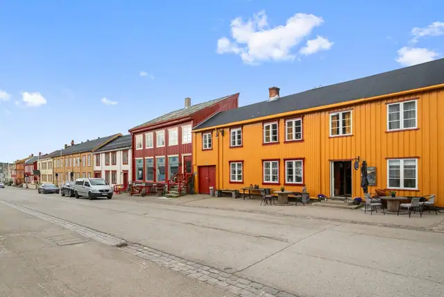 Innholdsrik og sjarmerende tomannsbolig meget sentralt på Røros. Eiendommen må sees! — bilde 3