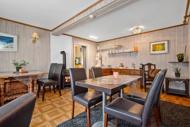Innholdsrik og sjarmerende tomannsbolig meget sentralt på Røros. Eiendommen må sees! — bilde 9