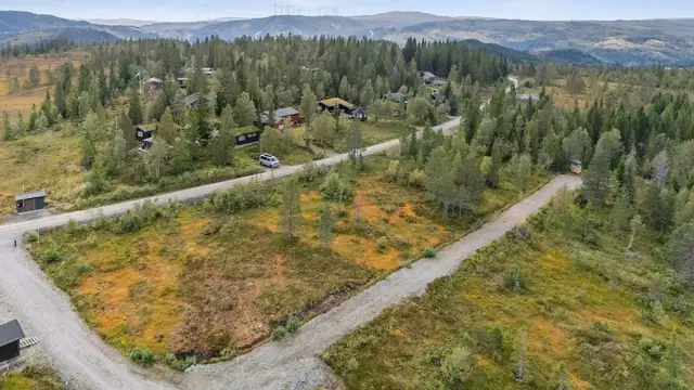 Gode jakt- og fiskemuligheter. Kort vei til Hersjøen med flotte badestrender.