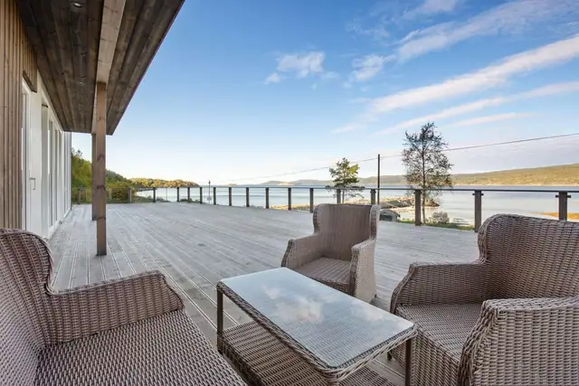 Her får du en særdeles stor og herlig terrasse på gode 167 kvadratmeter som sikrer nydelige solforhold på sommerstid.
