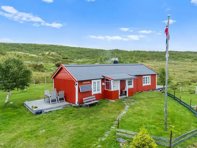 Superb holiday property with outbuilding in scenic surroundings at Meiåvollan. Great location not far from Øyungen. — image 3