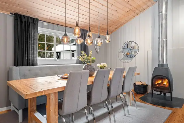 Romslig hytte med flotte utsikts- & solforhold. Kort avstand til Glåmos og Røros. Ring hytta varm. — bilde 4
