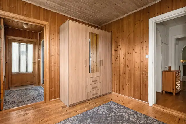 Versatile detached house in need of refurbishment. Bedsit. Large 1.3 mål plot in a sought-after location in Vola. — image 12