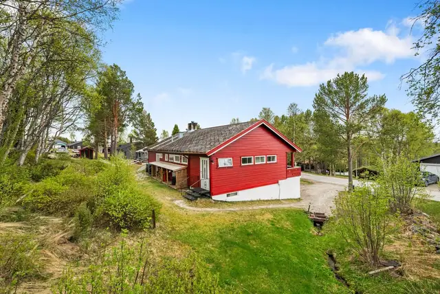 Versatile detached house in need of refurbishment. Bedsit. Large 1.3 mål plot in a sought-after location in Vola. — image 6