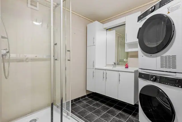Lys og fint rekkehus beliggende i familievennlig boligområde - 3 soverom og 2 stuer! Gode solforhold og garasjeplass — bilde 12