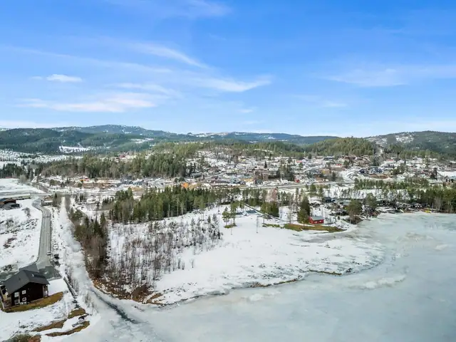 Tomt Korsvegen