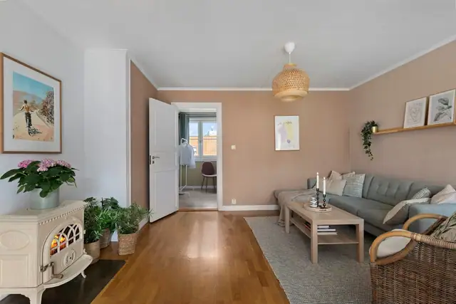 Her får du en supersentral leilighet midt i byhjertet med en velholdt standard som legger til rette for en enkel og komfortabel hverdag.