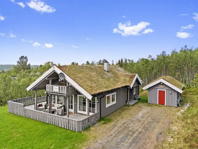 Welcome to Malenaveien 20, an attractive cabin in a sought-after spot at Hånesåsen, approx. 4.5 km from Røros centre. — image 3