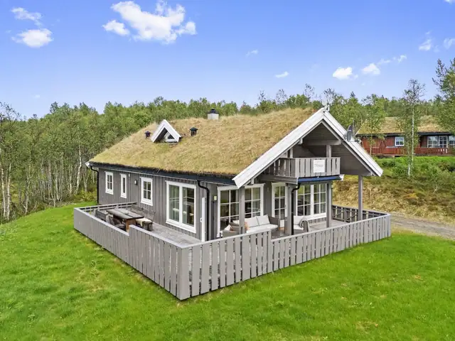 Welcome to Malenaveien 20, an attractive cabin in a sought-after spot at Hånesåsen, approx. 4.5 km from Røros centre. — image 5