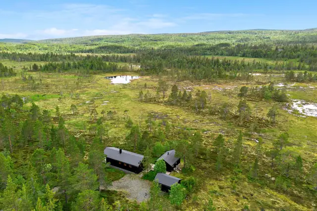 Velkommen til Djupåvegen 69! En pen og velholdt fritidseiendom.