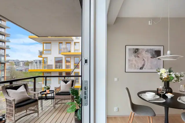Moderne & tiltalende 3-roms hjørneleilighet fra 2024. 3.etg. Vestvendt balkong m/sol ettermiddag/kveld. P-plass m/lader — bilde 12