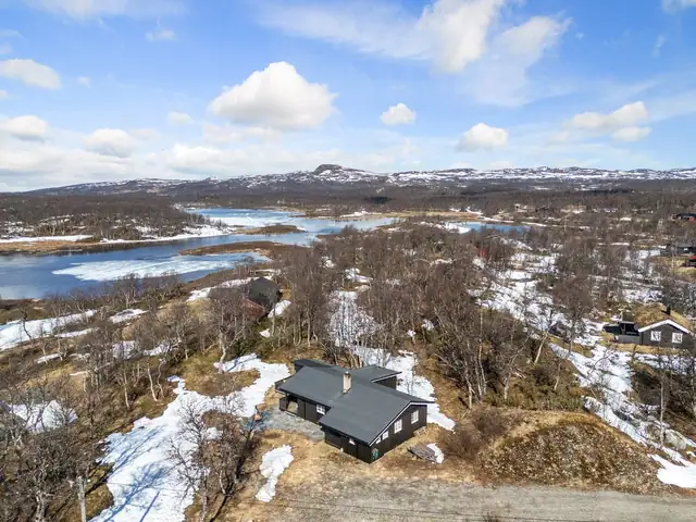 Koselig hytte med 3 sov, i vakre & naturskjønne omgivelser. Flott helårs turterreng. — bilde 10