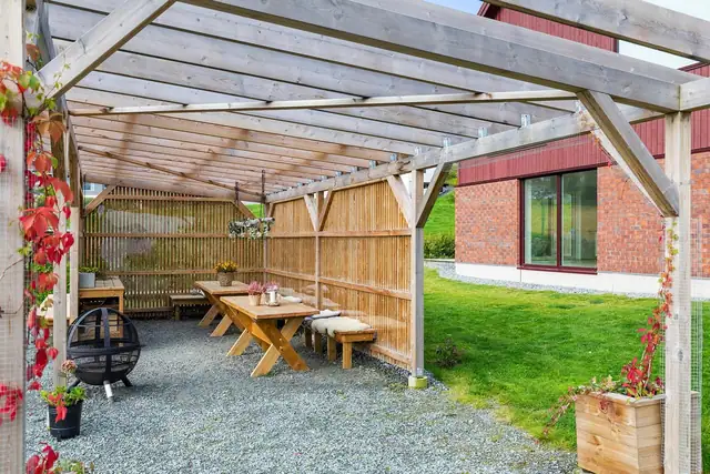 Sameiets fellesareal. Med leiligheten følger p-plass og bod i kjeller.