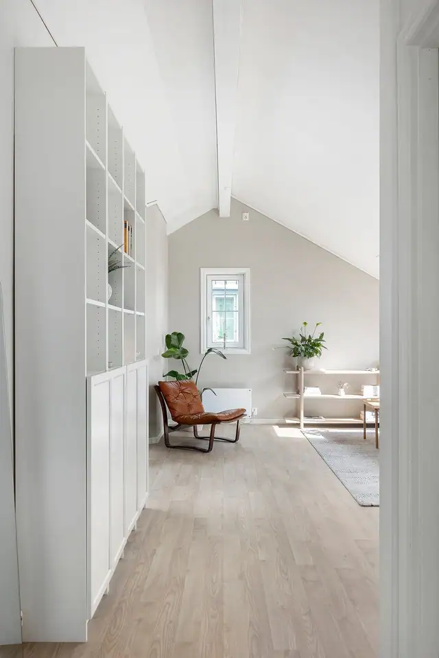 Innbydende & moderne 3-roms leilighet - P-plass i carport - Takvinduer & gode solforhold - Skjermet for innsyn. — bilde 11