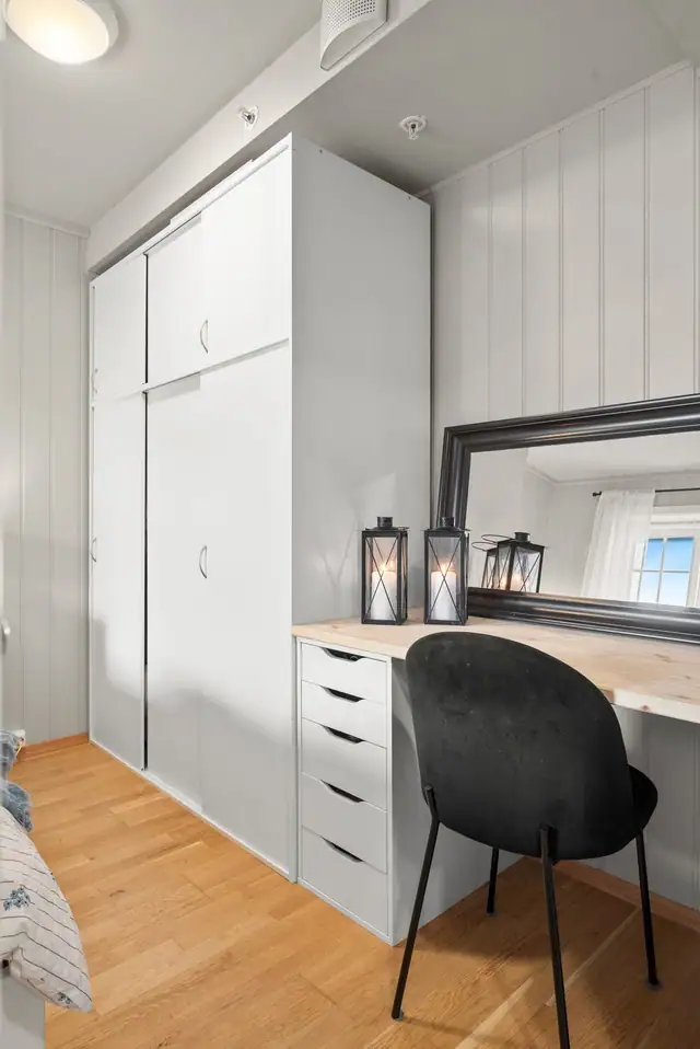 Arealeffektiv selveierleilighet med meget sentral beliggenhet. Parkeringsplass. Vannbåren varme. Heis. — bilde 12