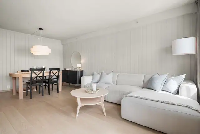 Arealeffektiv selveierleilighet med meget sentral beliggenhet. Parkeringsplass. Vannbåren varme. Heis. — bilde 3