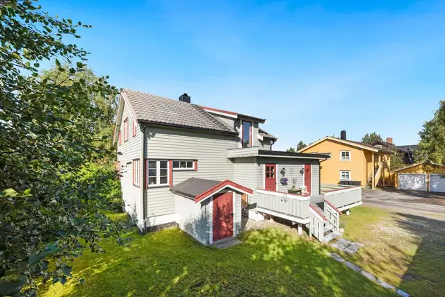 Velholdt enebolig i attraktive Hagan | Solrik og romslig tomt | Kort gangavstand til sentrum og flott turterreng — bilde 10